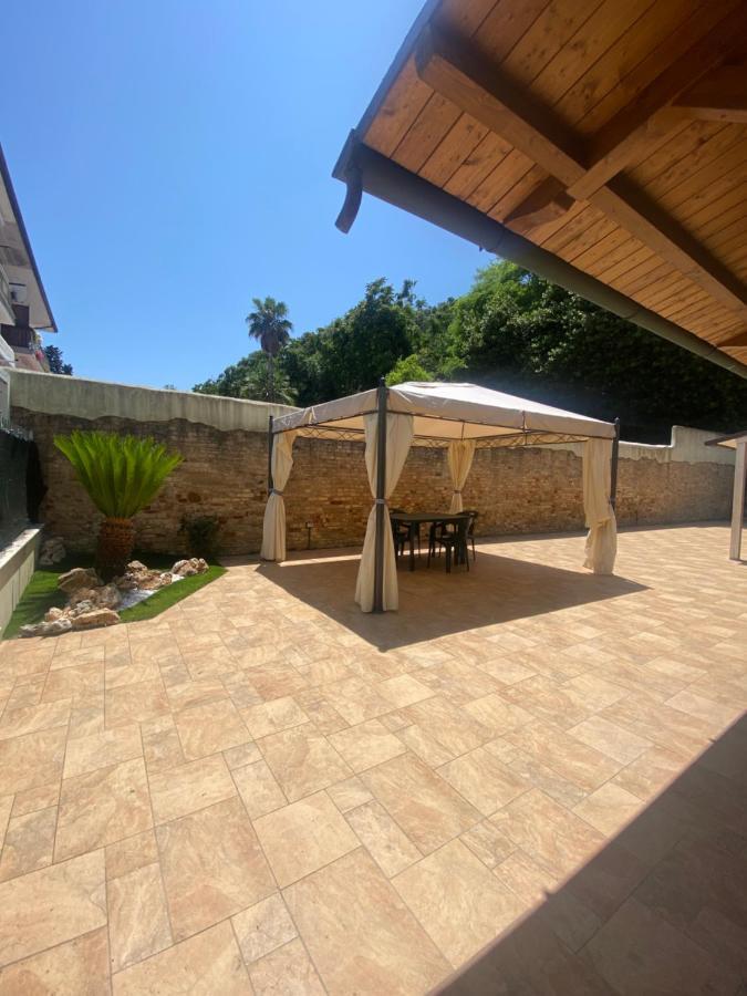 Caserma Guelfa - Casa Vacanza Chiarina San Benedetto del Tronto Kültér fotó
