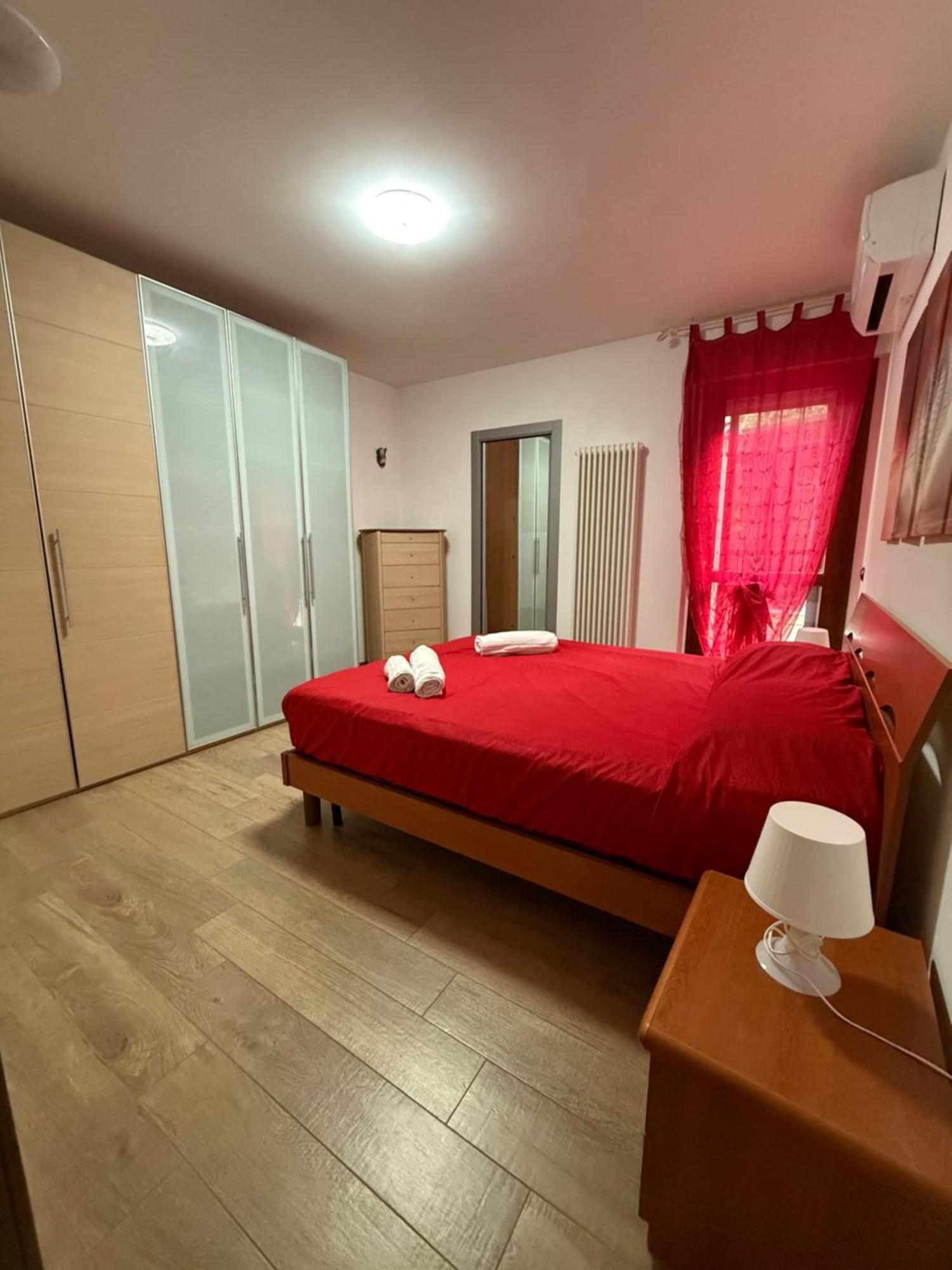 Caserma Guelfa - Casa Vacanza Chiarina San Benedetto del Tronto Kültér fotó